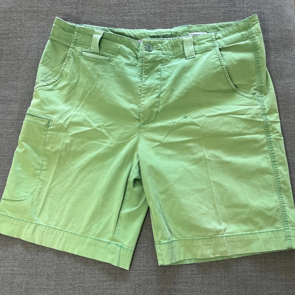 Bugatchi Men's Green Chino Shorts‎ Size 36